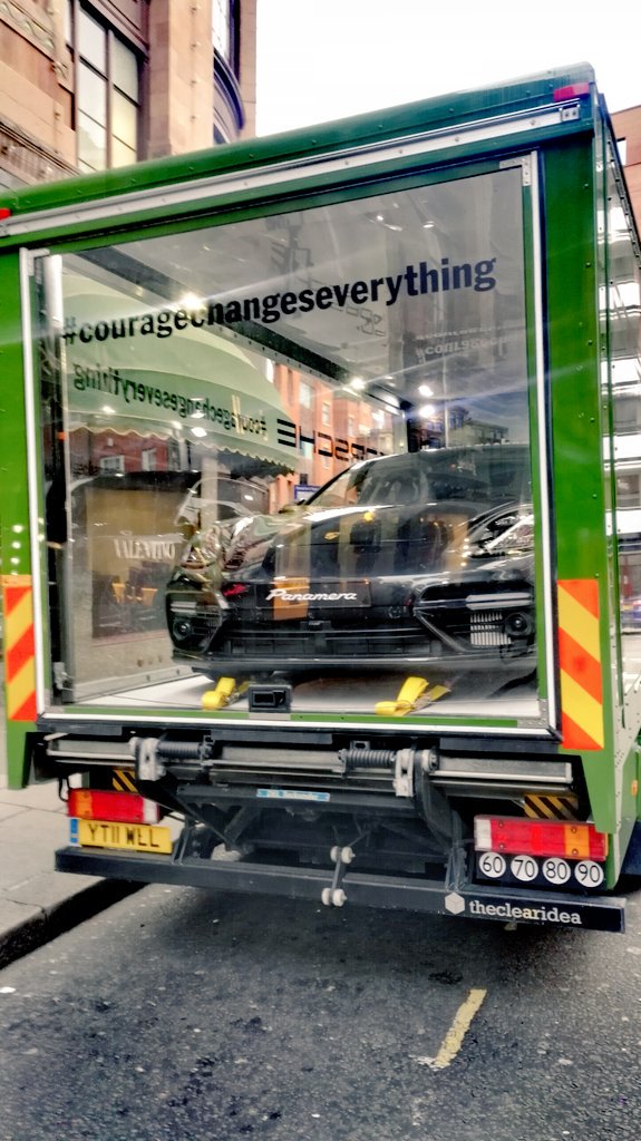 CoolCarsLondon's tweet photo. Not your everyday spot! 2016 @Porsche  Panamera getting the @Harrods  treatment
#porsche #panamera #Harrods #LiveUpLoad #carspotter #London https://t.co/cDfibKRRJL