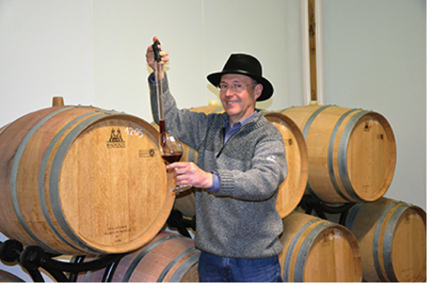 annunotariat's tweet photo. Newsletter 14 AON: Interview à Gérard Samsom, ex-notaire et aujourd'hui vigneron en Normandie.  #notaire
https://t.co/RMi7Eknq6k https://t.co/wuAm837PAL