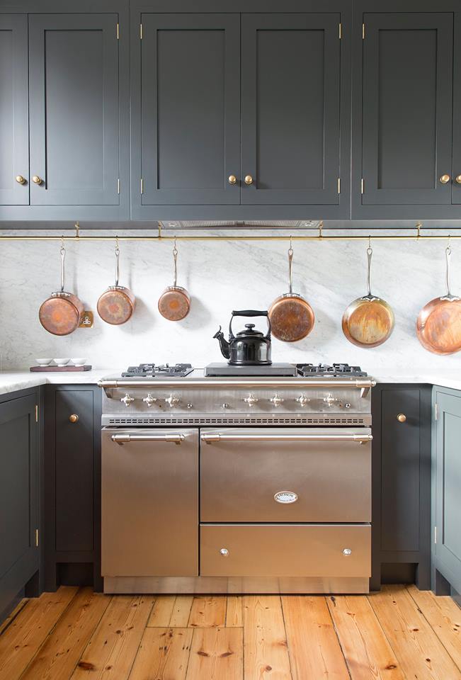 artculinaireus's tweet photo. That's one flawless kitchen @EnglishHardwood #lacanche https://t.co/gGnjezHC8e