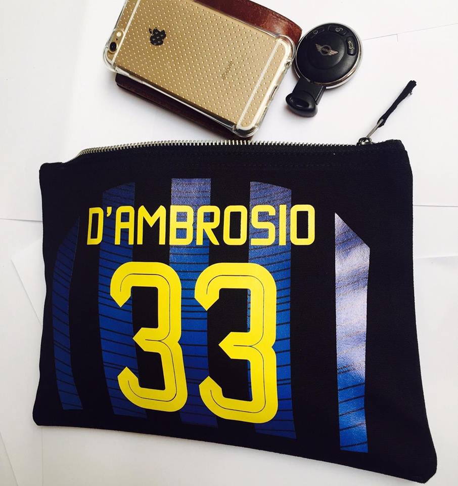 FutsalCustom's tweet image. Pochette (Dim.28x20) per @ddambrosio , un onore!
Vuoi anche tu una pochette personalizzata? che aspetti?!
mail: info@futsalcustom.com