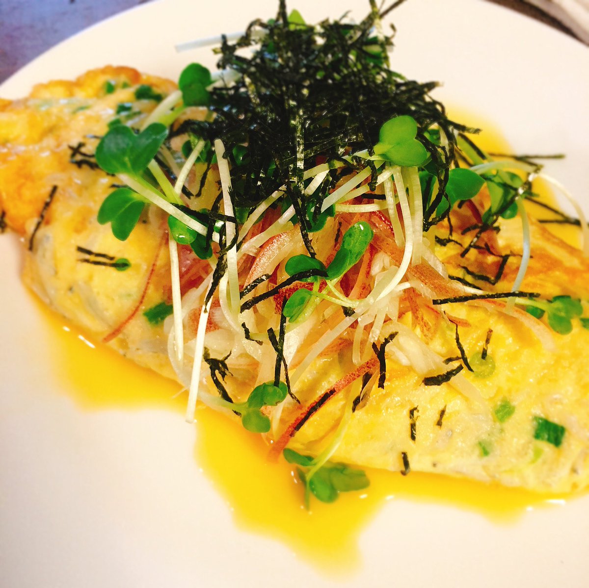 O Xrhsths 理系男子の晩酌日記 Sto Twitter 正直失敗 余ったしらすでしらすオムレツ しらすでオムレツを作りました が しかし 半熟過ぎて卵液が出てくる 一応ブログでレシピを公開してます 晩酌 オムレツ しらす しらすオムレツ 男飯