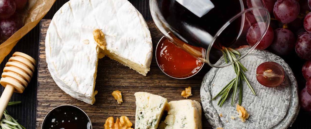 #vino e #formaggio: scopri gli #abbinamenti perfetti su callmewine.com/it/vino/selezi…