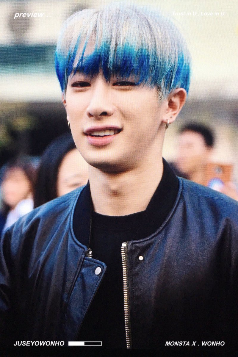 juseyowonho's tweet photo. 🐰 161019 올드스쿨퇴근
#몬스타엑스 #MONSTA_X #원호 #WONHO #FIGHTER 
#파이터 #GUILTY #길티
오늘두수고수고❤️ https://t.co/lP5cVKX3HO