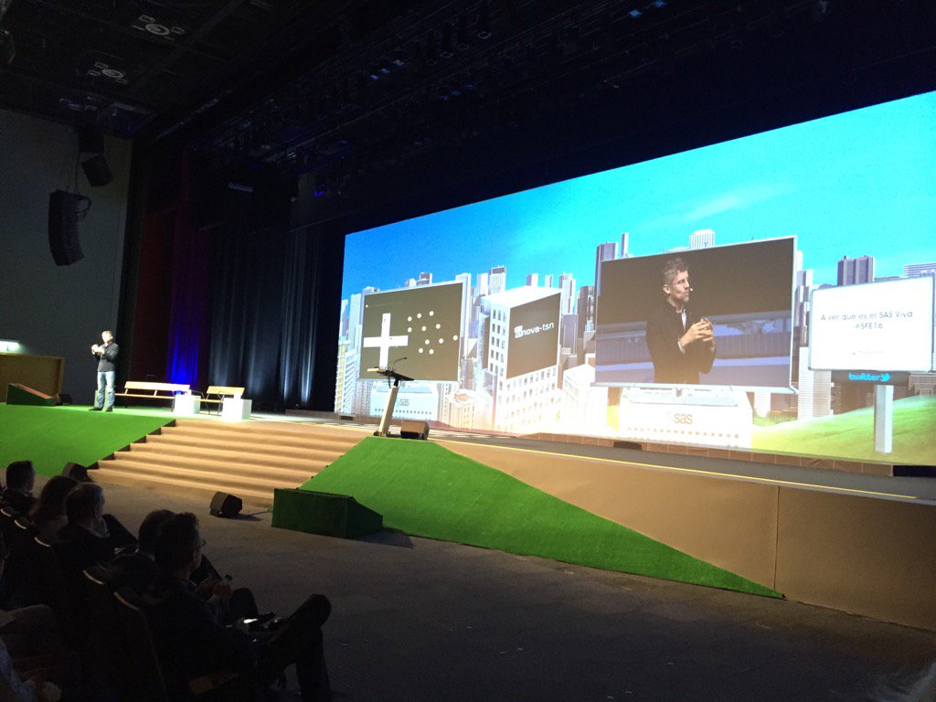 Carlo Ratti hablando en nuestra ciudad de #analytics sobre IoT en ciudades#SFE16