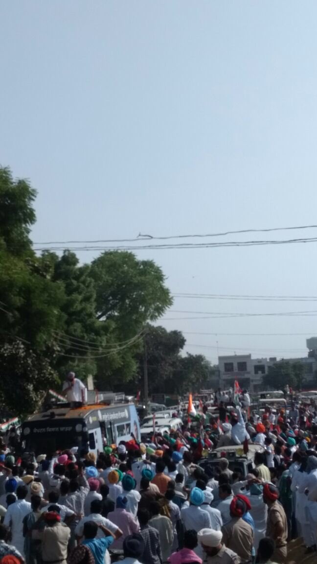 capt_amarinder's tweet photo. At Muktsar Dana Mandi,where not just procurement continues to be an issue,but the violence suffered in the recent time is just as concerning https://t.co/t0ejaIVf6G