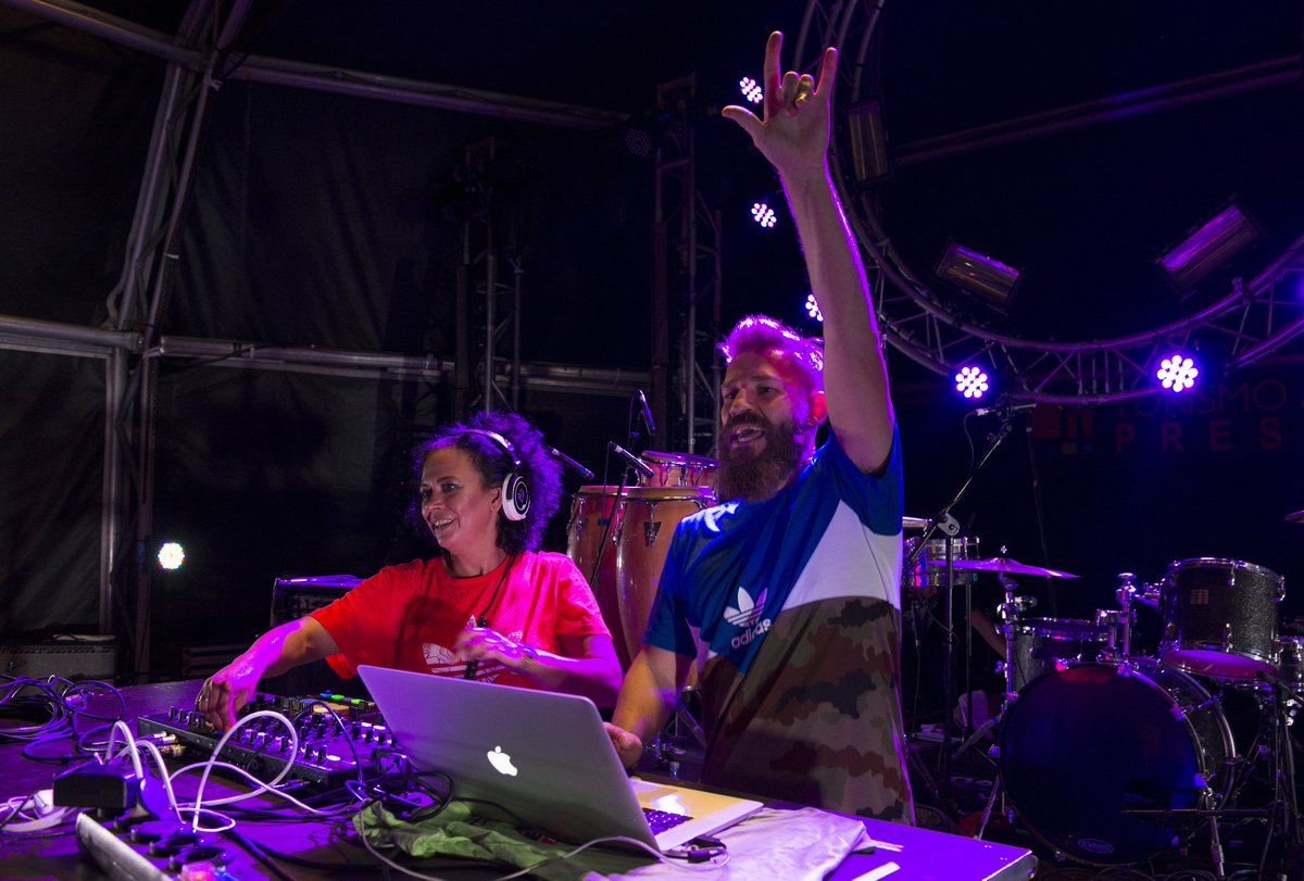 ArrecifeenVivo's tweet photo. Hoy nos hemos despertado echando de menos a @We_Are_Not_Djs. 
Remembering #AEV2016.... y thinking in #AEV2017...  🙌 ⚡⚡ https://t.co/bVHw07y1RO