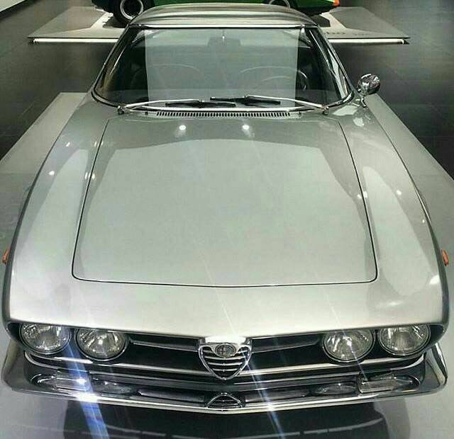 classicauto79's tweet photo. #AlfaDesign #italianJewels https://t.co/FfiMr903y9