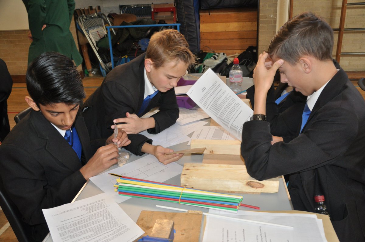 CCChalfonts's tweet photo. 'Engineering the Future' with @RotaryGBI Jordans and @beaconsfieldsch They begin designing their bridges. #ccceng https://t.co/0Jg4TY0x0X