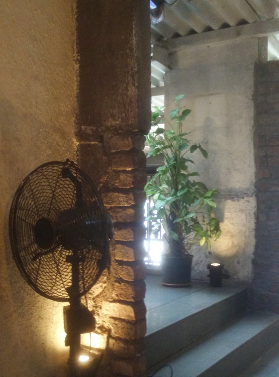 IFCCI1's tweet photo. Lovely interiors of #PaliVillageCafe with #Equancy #DigitalMarketing #DigitalRevolution https://t.co/4xgBbrYqVX