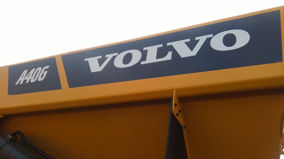 InterlubeUK's tweet photo. It looks quite good don't you think so? @VolvoCEGB #Lubrication #Automatic #AllOverUK #Installation #Engineering https://t.co/l8z0YcLQyR https://t.co/GXX41P9XIf