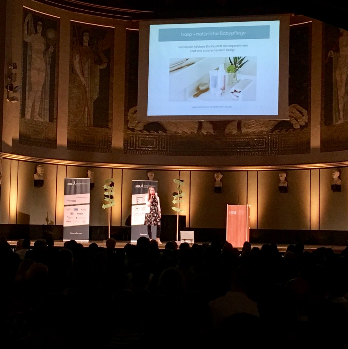 #dasboep gestern live on stage beim @LMU_EC #leadingentrepreneurs. Es war uns eine riesen Freude Teil Eures Teams zu sein - Danke für alles!
