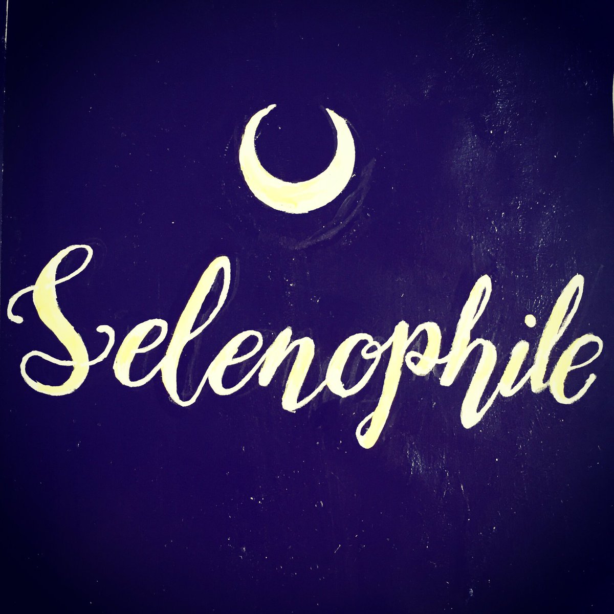maryzha0's tweet photo. 🎶Fighting evil by 🌙 light, winning ❤️ by daylight🎶 #sailormoon #serenasailormoon #moonlover #handlettering #handtype #dailytype https://t.co/bYz9UYclfz