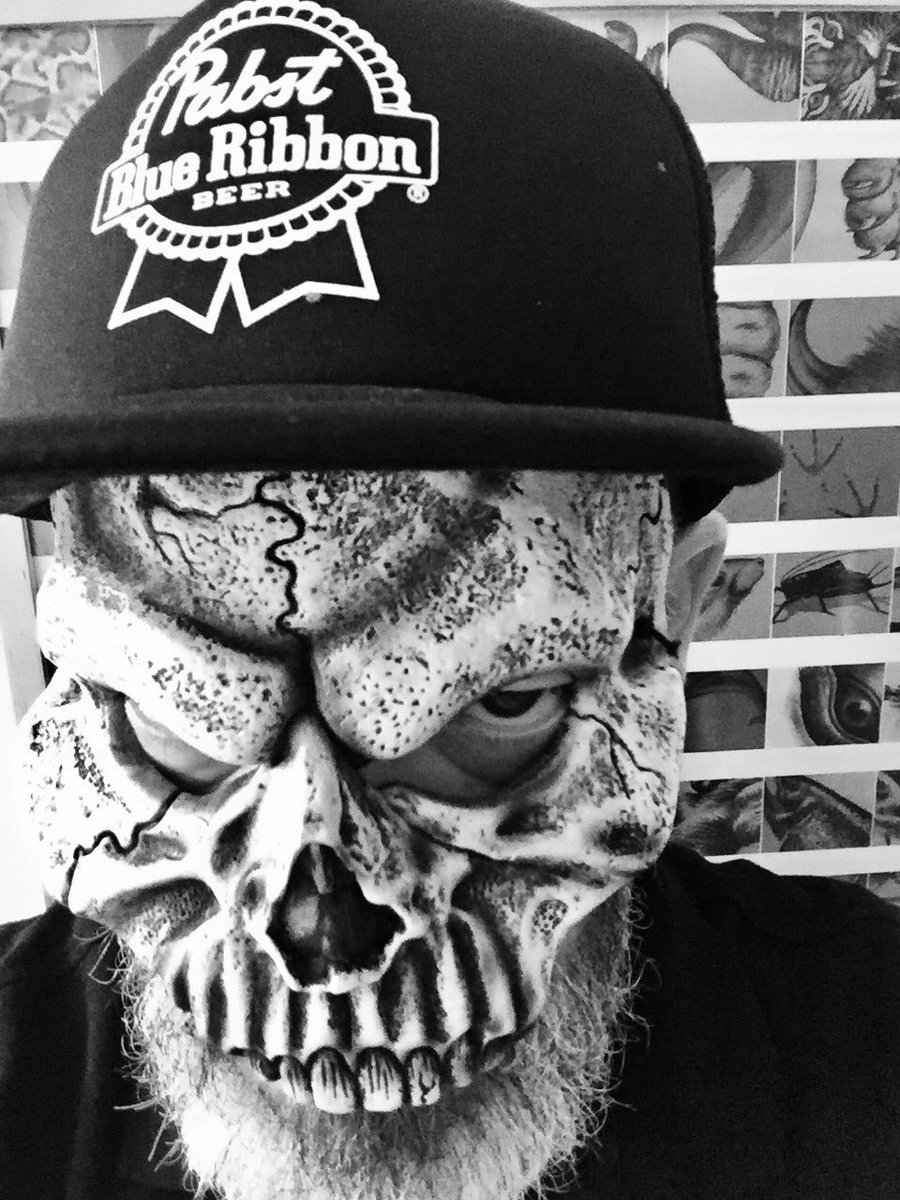 I woke up like dis... #bringoutyourdead #itsonlywednesday #iwantyourskullineedyourskull 💀
