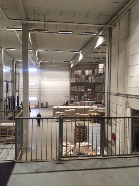 Active_Freight's tweet photo. Busy week last week - trip to Amsterdam to meet Koen the manager and visit our new warehouse partner in Zevenaar! Impressive place https://t.co/8J6T6kbvFk