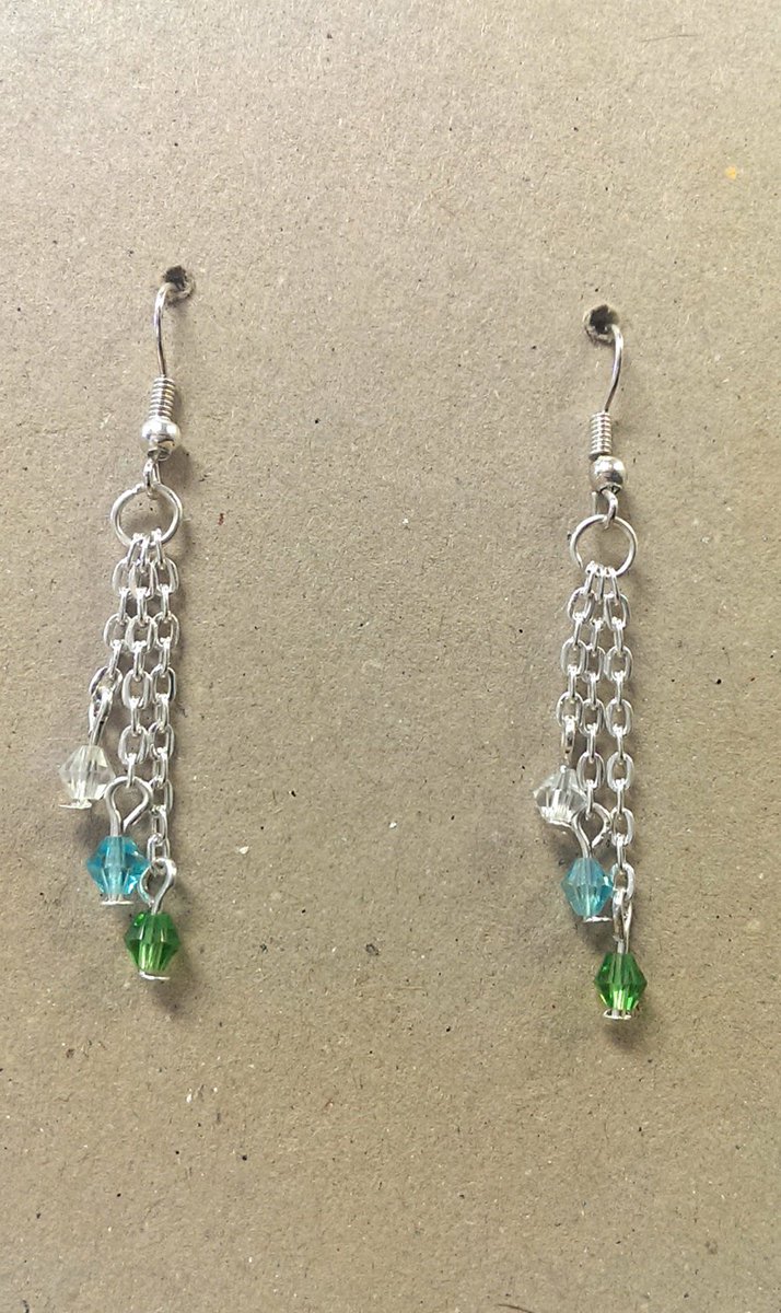Kinleys_Designs's tweet photo. https://t.co/spLiddup00
#Earrings #handmade #buyonetsy #nextdaydespatch #smallbiz #treatyourself #giftideas #aesthetic #earrings #etsy #grn https://t.co/J9ainEncZK