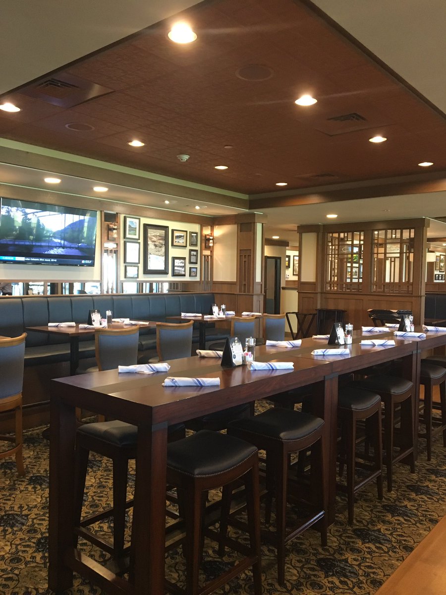 Acura_Alumni's tweet photo. A look inside @PinehurstResort's New Restaurant and Bar, #TheDeuce. The perfect place to watch the #BracketDivision Shootout! #acuraalum https://t.co/boAxNtbCEY