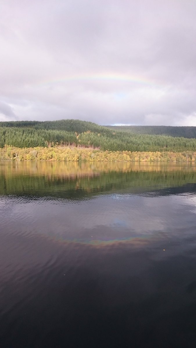 Sailingfastuk's tweet photo. Gear testing at Loch Tummel #rainbowreflections @sailscotland @thewaszp #lowriding https://t.co/7FhwXXIDrH