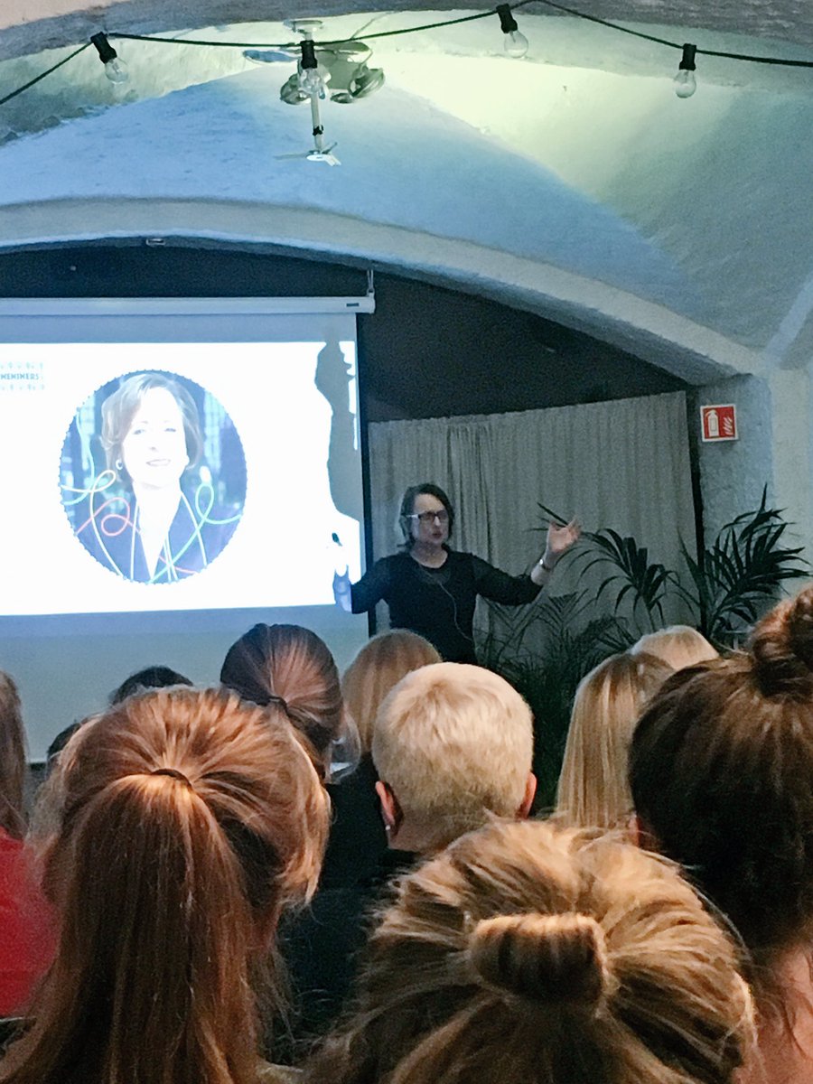 VIBB_IO's tweet photo. Jeanne Sullivan about women in tech - "I've always been a real nerd inside" 🙌🏻 @gianna212 #pointnineniners #oiw2016 https://t.co/X9jo6o1DB5