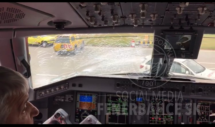 Stoch Skrtel lietadlo