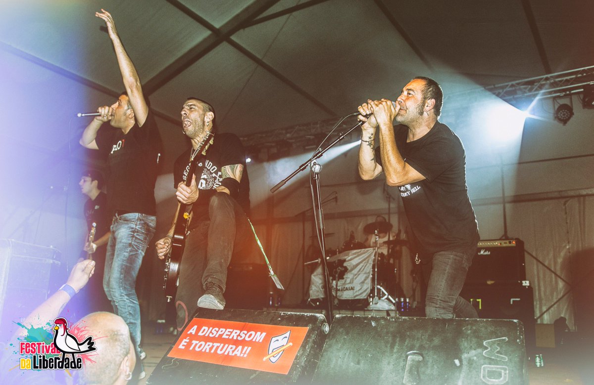 Liberdade_fest's tweet photo. #disturbio77 com @DeskargaFurtiva no @Liberdade_fest https://t.co/rrburP2Gt1