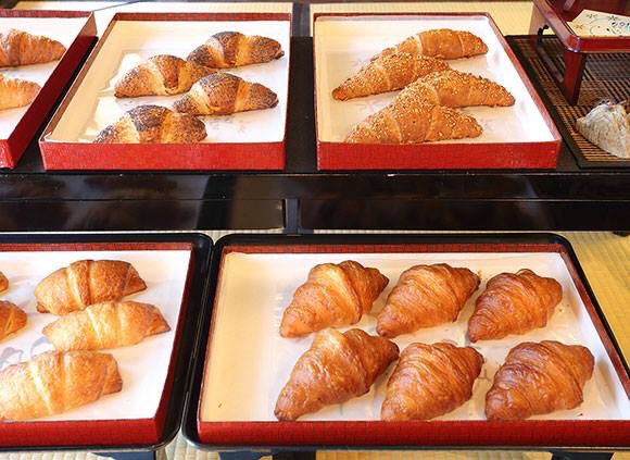 「京都のパン屋さん特集」の第4弾が公開になりました！今回は、観光地や立ち寄りスポットもある「上京区」。今回もわざわざ足を運びたくなるお店ばかりです♪京都のパン屋さん vol.4 上京区
goo.gl/JkcFBO