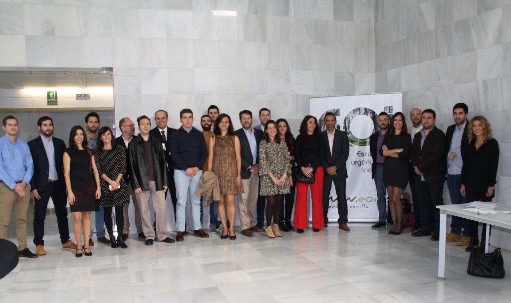 CGE_Granada's tweet photo. @CGE_Granada acoge clausura del programa ejecutivo 'Big Data&amp;Business Analytics', impulsado x Ayto d Granada y @eoi https://t.co/3ViRHk25p4 https://t.co/7l0vbce2N8