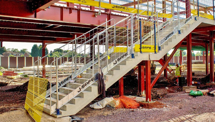 JSAFELTD's tweet photo. #Safety Product of the week is our Stairguard system visit https://t.co/JN26kqSLsZ to find out more #construction #TakingSafetySeriously https://t.co/IEuegTe6iW