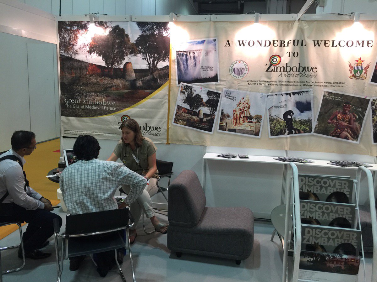 Destination_Zim's tweet photo. Robyn Whaley of #OfftheTrack meeting with #TourismBuyers at the ongoing #ITBAsia2016 in Singapore.@offthetrackzw @ITB_Berlin  #visitZimbabwe https://t.co/hXkHNgi2aB