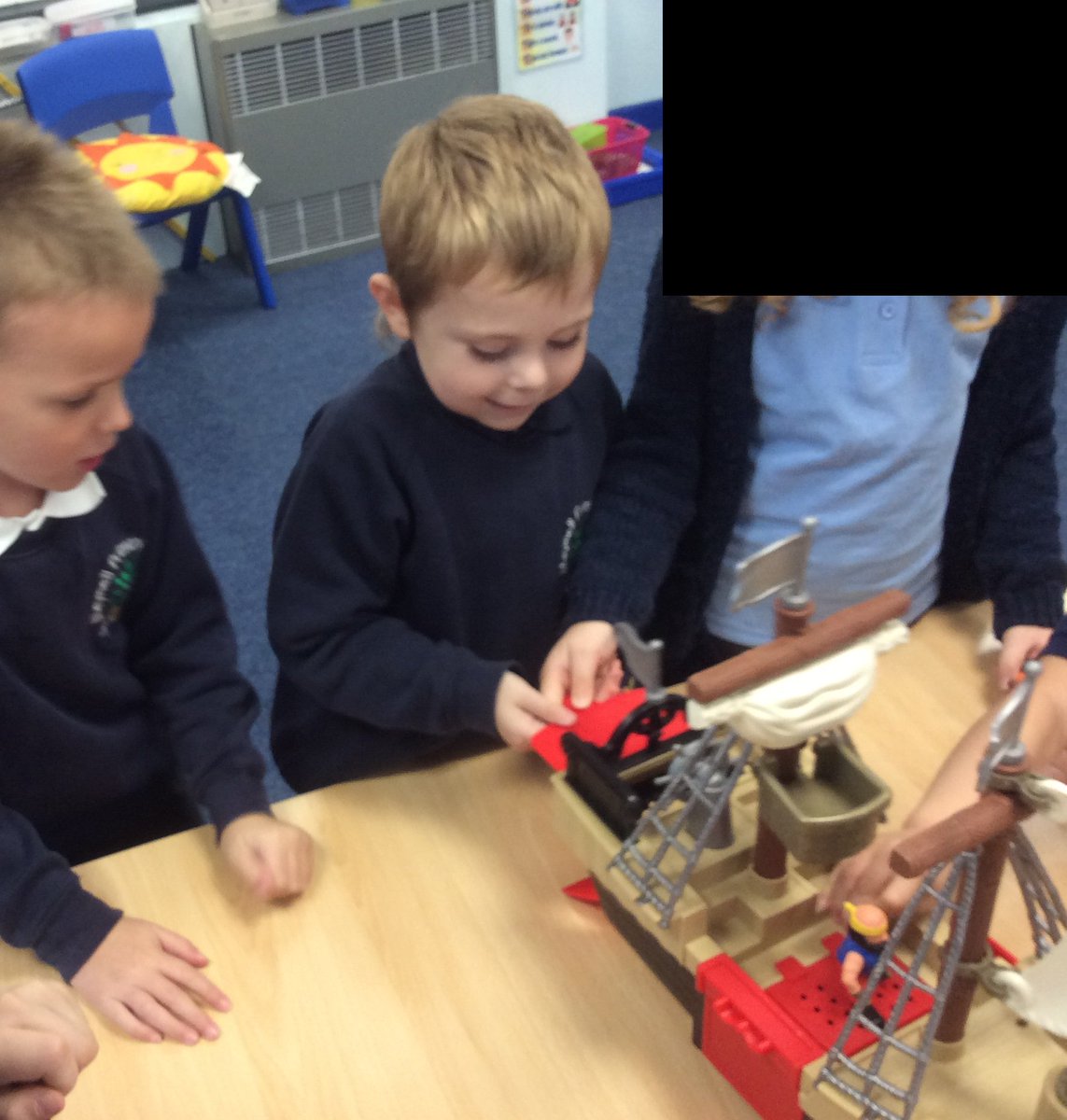 Y2Meynell's tweet photo. This term in KS1 Chatter books club we have been reading all about frightening and fearsome Pirates!  Here are some of our activities... https://t.co/0hZDQenPix