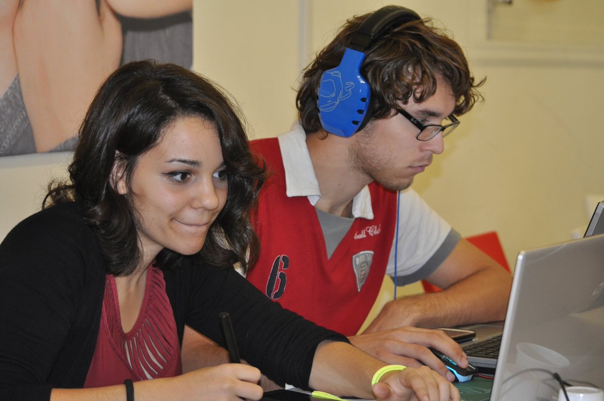Francy_fmd's tweet photo. #CodeEU Online news on #SimplyRome #SimpleFuture @CodeWeekEU @GoogleForEdu @fmdigitale @Roma_Semplice https://t.co/e8dIDU304z https://t.co/mg4ZDjdEZX