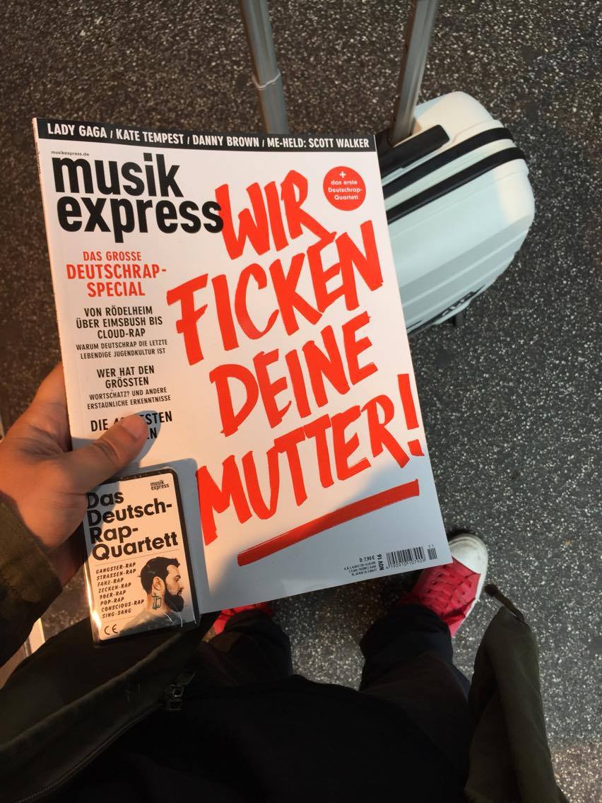 schoenhaesslich's tweet photo. Danke @MUSIKEXPRESSde. 1 sehr gute Ausgabe! #wirfickendeinemutter #coverdesign #magazindesign https://t.co/KutXanzFlG