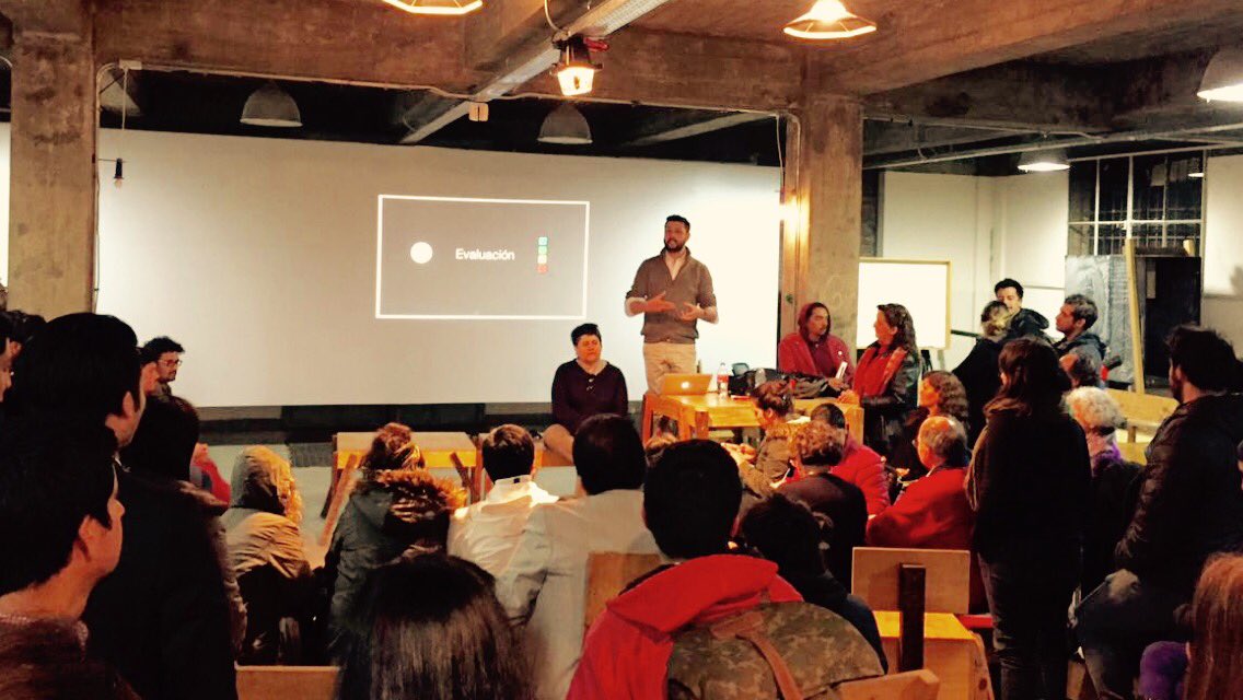 patricionovoa's tweet photo. Ayer, tremendo encuentro de #comunidad #labinfante1415 para impulsar proceso de innovación social y creatividad urbana en @Muni_provi https://t.co/9NpLSkNyjL