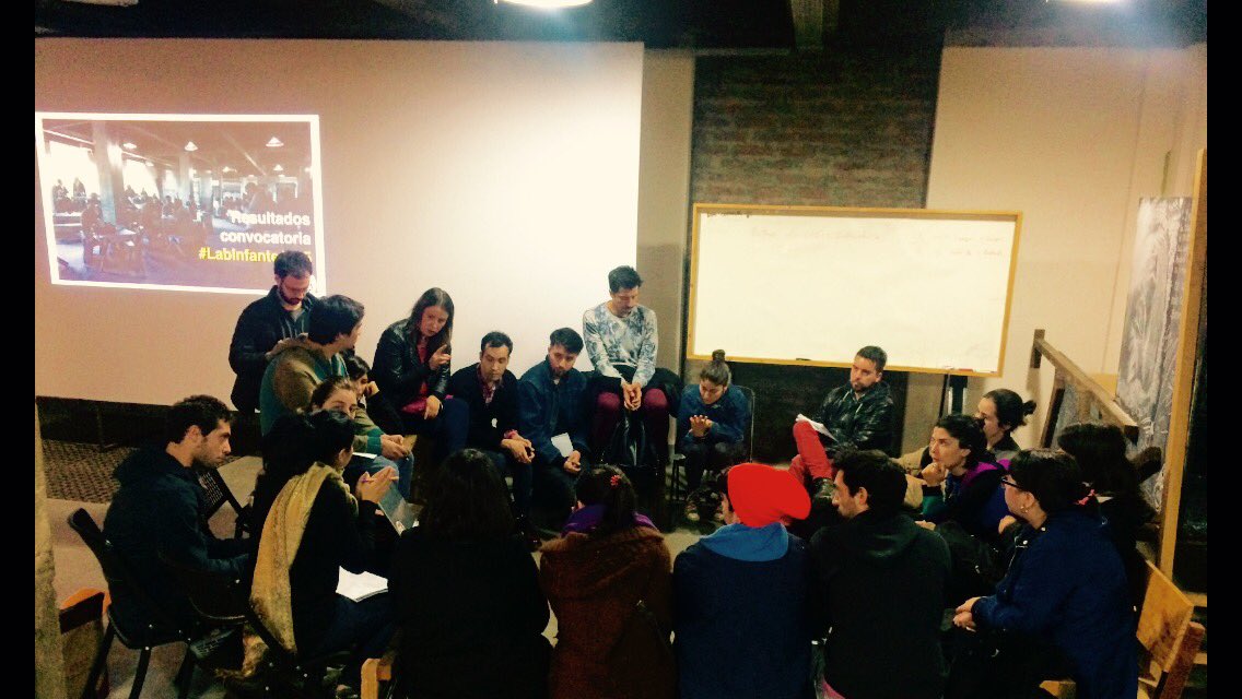 patricionovoa's tweet photo. Ayer, tremendo encuentro de #comunidad #labinfante1415 para impulsar proceso de innovación social y creatividad urbana en @Muni_provi https://t.co/9NpLSkNyjL