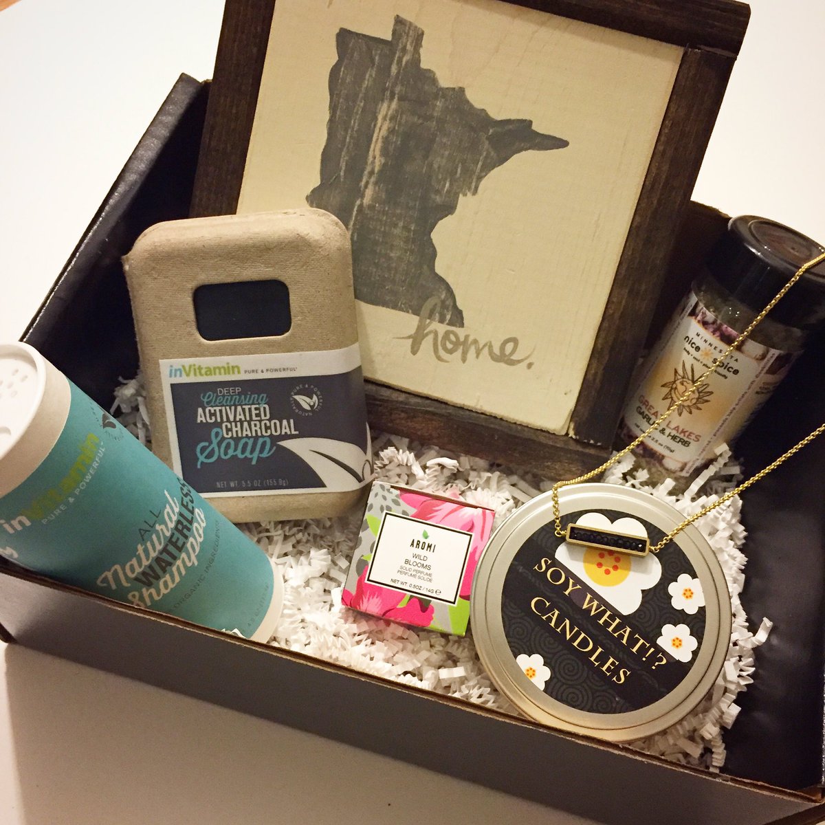 RavinaMoto's tweet photo. What will be in yours? Order today! #giftideas #mnbox #bestofmn #mnmade https://t.co/LLj2q7eg7O