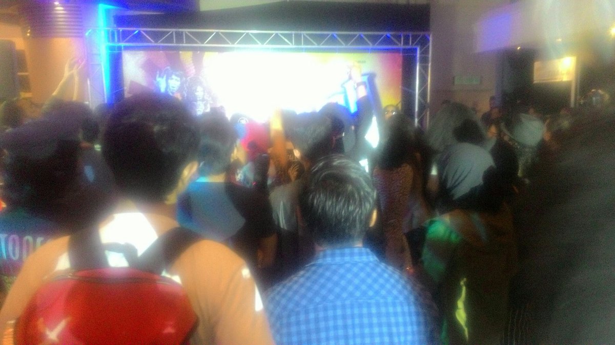 muddatrahman's tweet image. masih menunggu #rockbro #primeworks