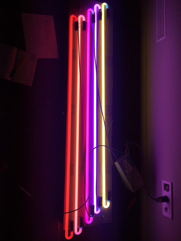 Jennioujee's tweet photo. Pretty, pretty colours, colours @TartuValgus #neon #struvesarc #a-b https://t.co/RQczSNhnEE