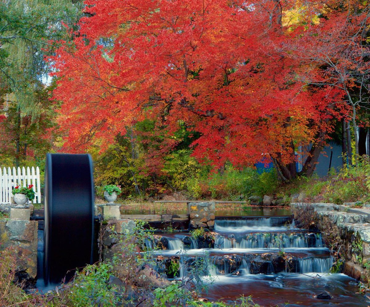 Veteran's Park, Marshfield.
(courtesy Walter Keenan) <a href="/imcndbl/">Walter Keenan</a>