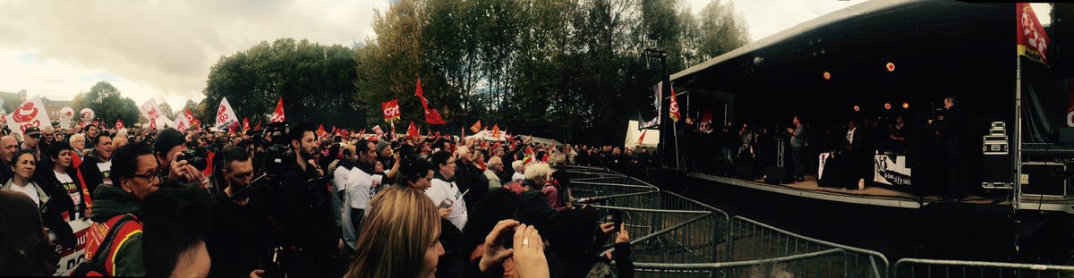 PhilippeAlcoy's tweet photo. Direct d'#Amiens pour la relaxe des #8deGoodyear! https://t.co/darDrEfhDW