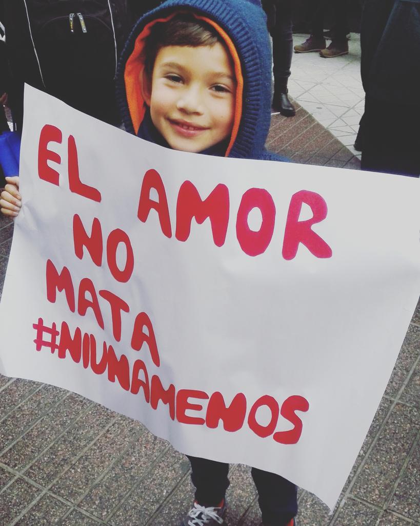Franlionne's tweet photo. Debemos formar BUENAS PERSONAS, profesionales puede ser cualquiera @mujereslared no criemos futuros agresores... https://t.co/AcvwOxJ2ze