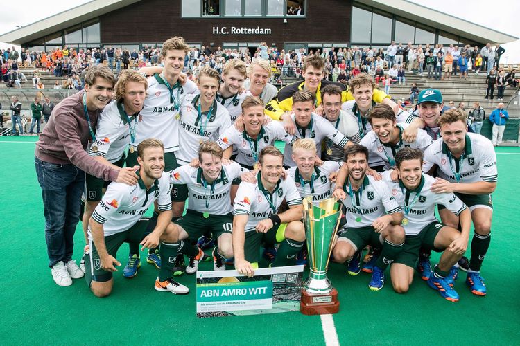 hermsen_joris's tweet photo. Wil het team van jouw zoon of dochter een keer door een speler van HC Rotterdam Heren 1 getraind worden? https://t.co/sQdM6cbNRk https://t.co/TyNUmiIYxN