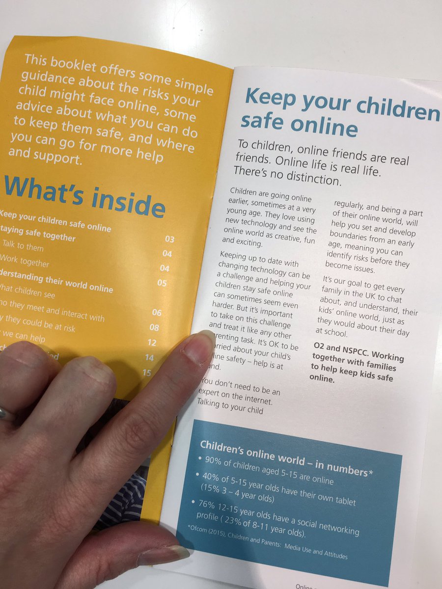 rjarmitt's tweet image. Just helping with advice in store for customer buying first phone for her daughter #O2SmallTalks @NSPCC @MIDComms2