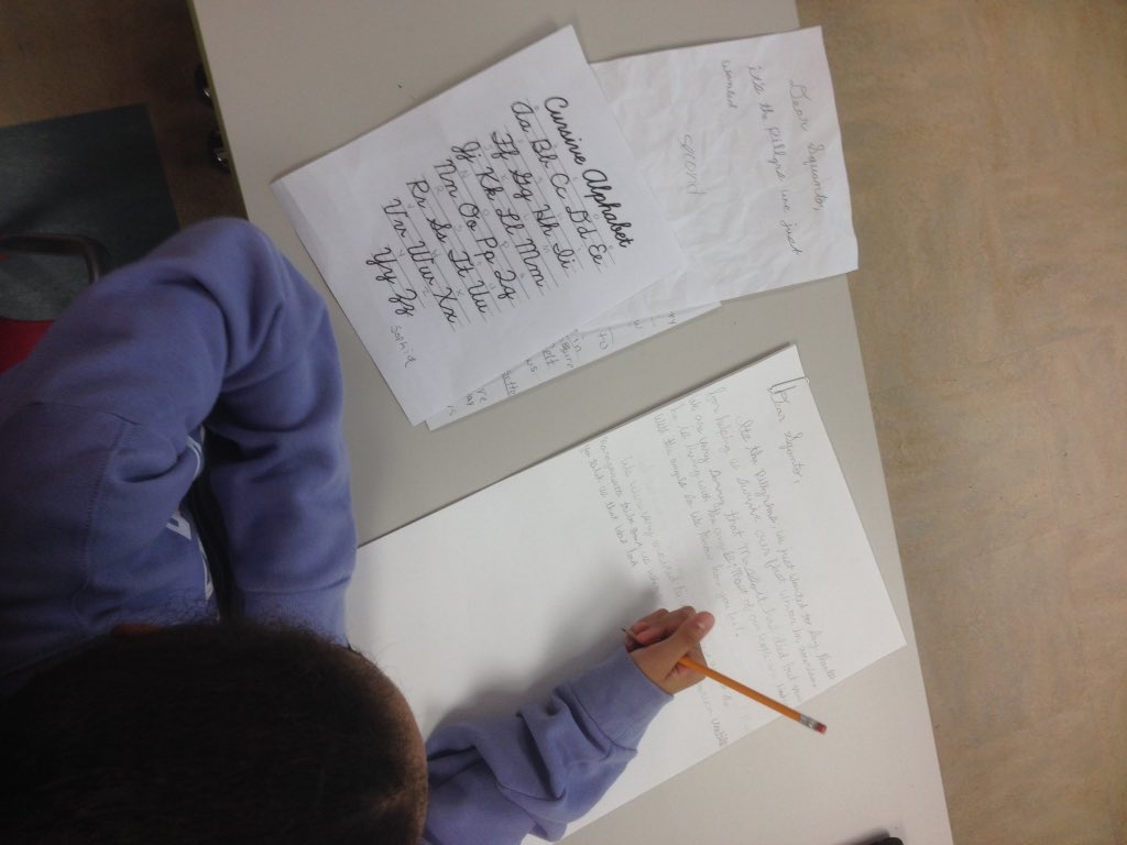 mrshammaker's tweet photo. History's really coming to life in here this morning! #RAFTProjects #Empathy #USHistory https://t.co/fzQ335cJ2g