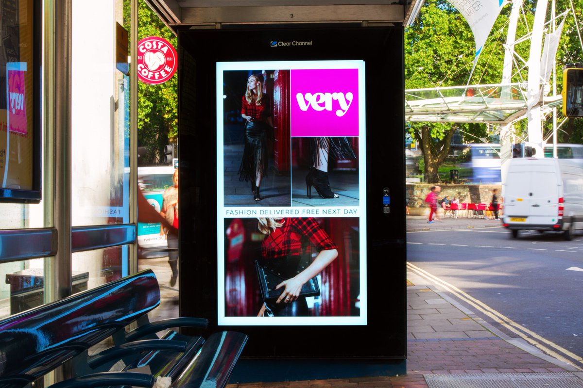 Amscreen's tweet photo. Great to see @verynetwork driving sales in #Bristol on @clearchanneluk #AdsheLive screens #DOOH https://t.co/F0bFY0brc9