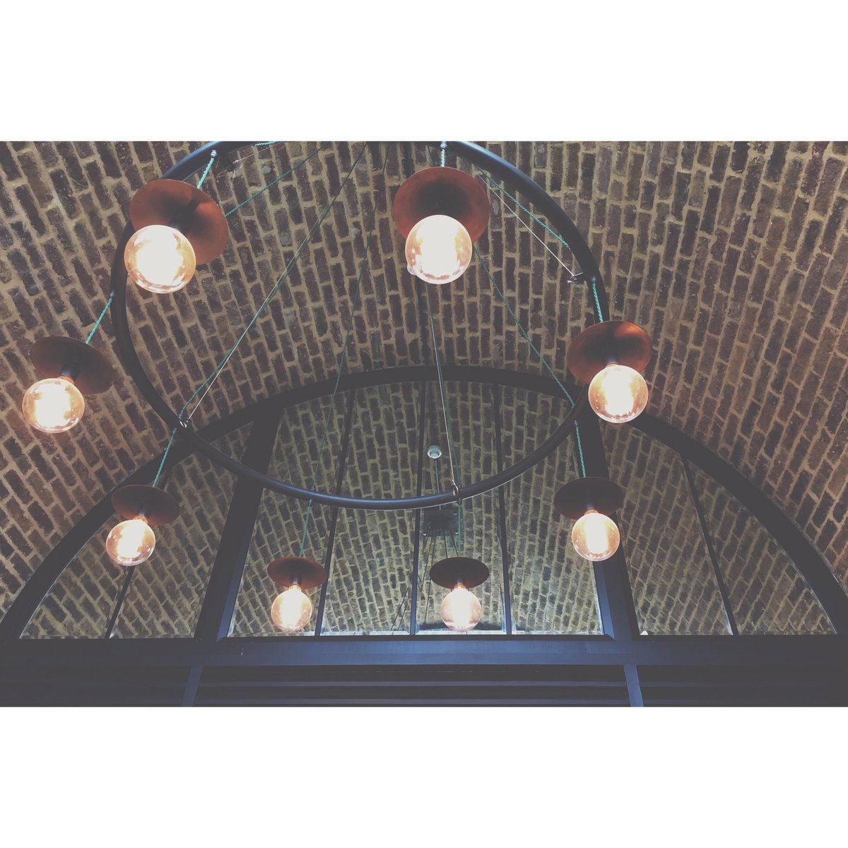 Full moon, half moon 💡 @beaglelondon #hoxton #eastlondon