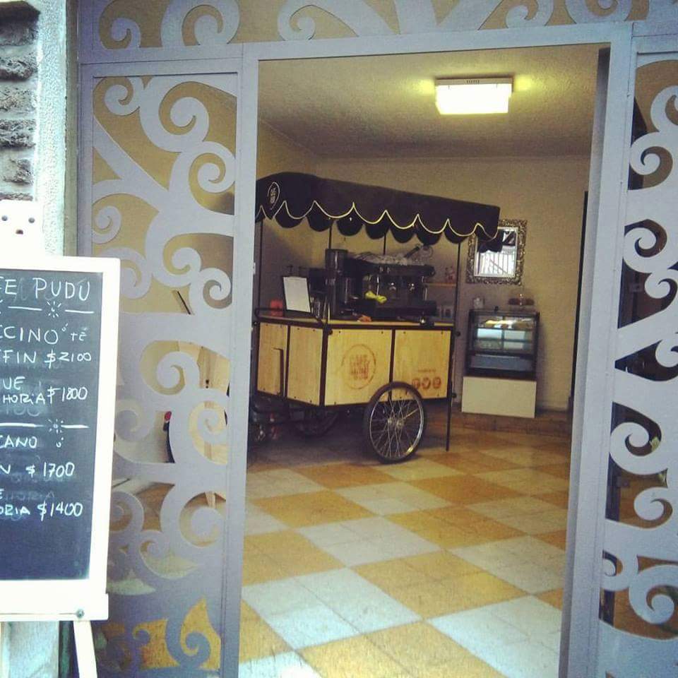 laplazacc's tweet photo. Ahora puedes venir a #LaPlazaBolivariana a disfrutar de un rico café, junto a los chicos de Cafe Pudu
Somos #CentroCulturalLaPlaza https://t.co/hEfyPvPtOu