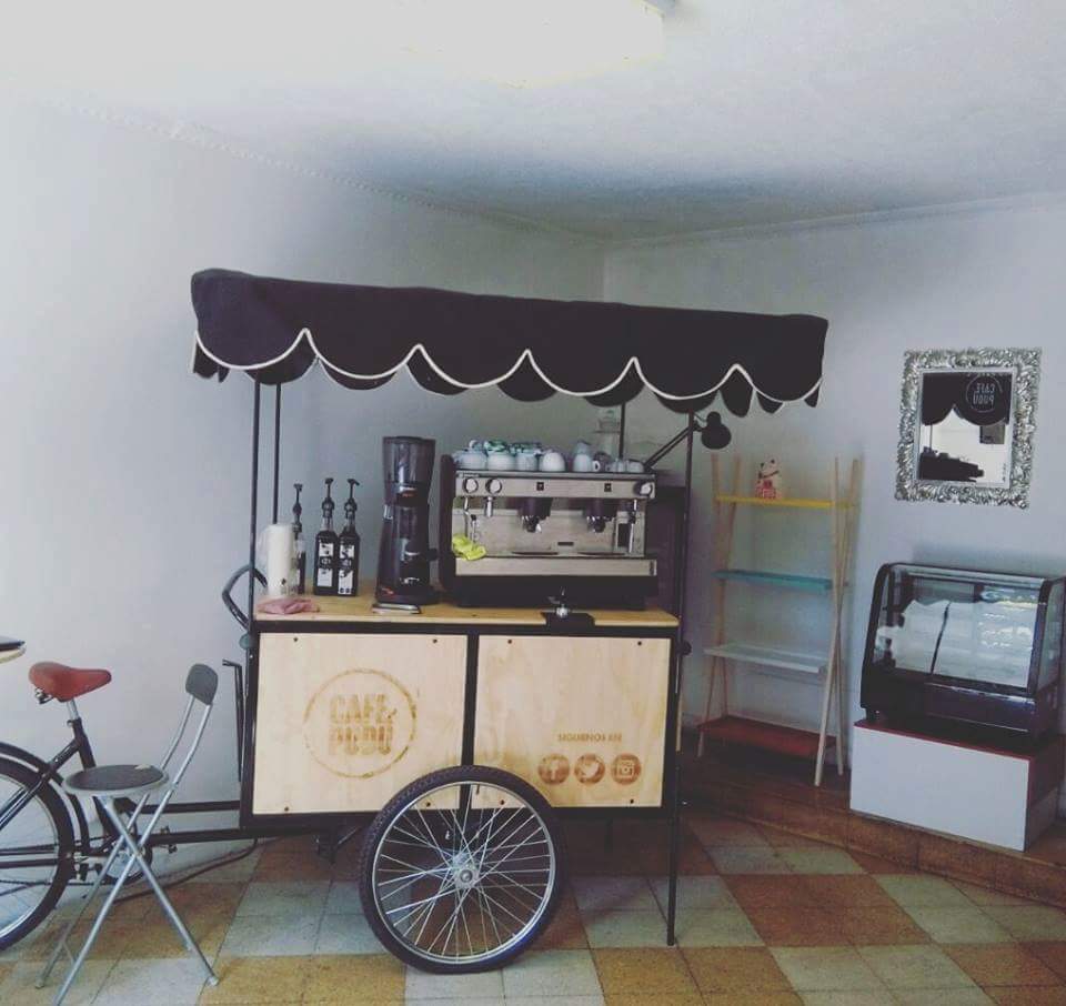 laplazacc's tweet photo. Ahora puedes venir a #LaPlazaBolivariana a disfrutar de un rico café, junto a los chicos de Cafe Pudu
Somos #CentroCulturalLaPlaza https://t.co/hEfyPvPtOu