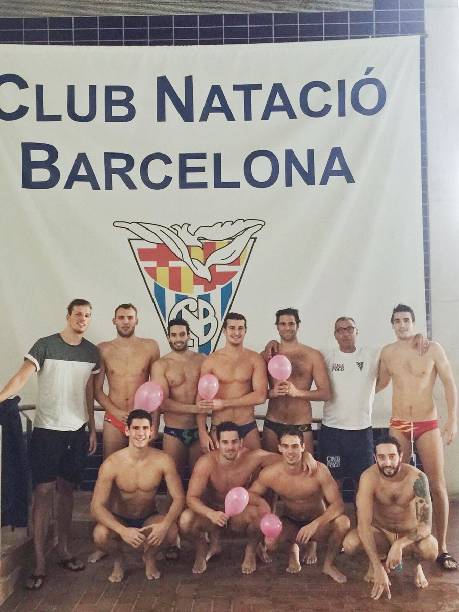 joel_wp_07's tweet photo. El @CNBARCELONA apoya el dia del #CancerDeMama ! @manueldelgado55 @victorwp9 @edulorrio @joshuamonpeat @tomasaa3 #5pals #CNBisBIG https://t.co/009ti7X4xX