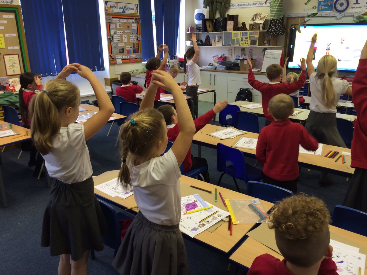 RSJ_Y3's tweet photo. Dancing in Spanish! https://t.co/sYIORT9ps9