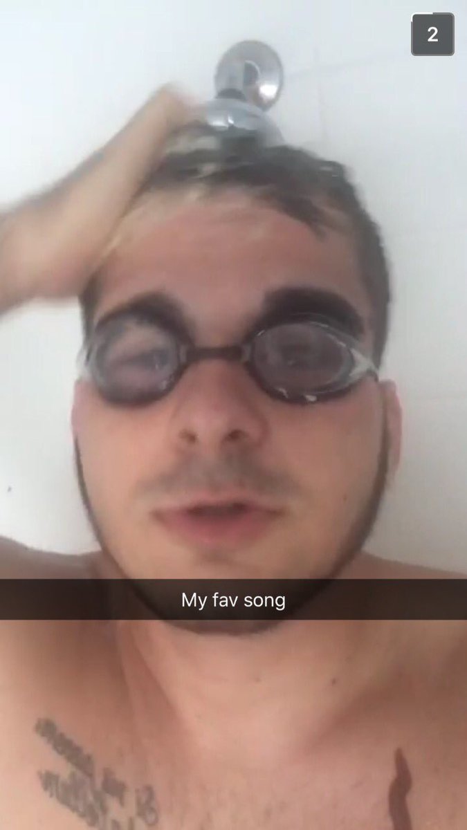 PeteyPazos's tweet photo. Whenever I get a snap from @ChrisByrd4 https://t.co/Hd6SI52dAK