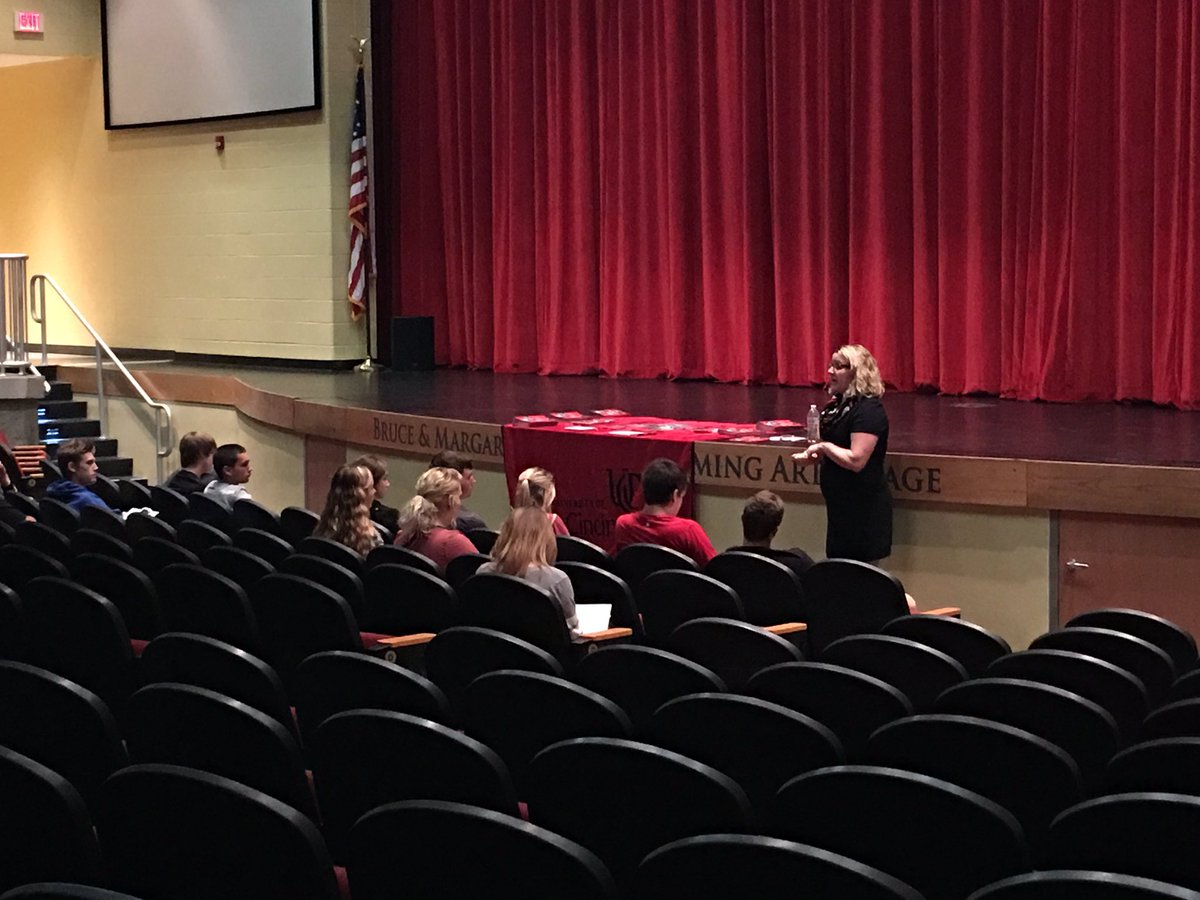 MeganRivet's tweet image. Plan for your Future Day!  #beeprepared #proudtobeayellowjacket